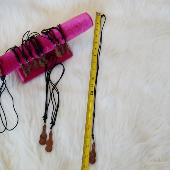 5/$25  Hawaiian ukulele necklace - Picture 4 of 4
